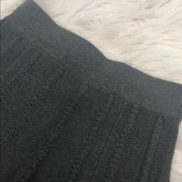 Cabi Charcoal Gray Sweater Skirt Size Small - Picture 5 of 11